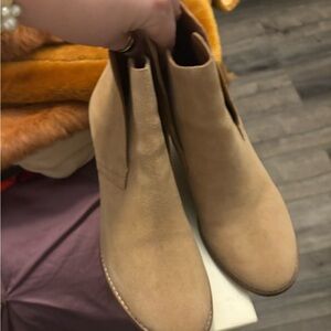 Lucky Brand Classic Tan Ankle Booties